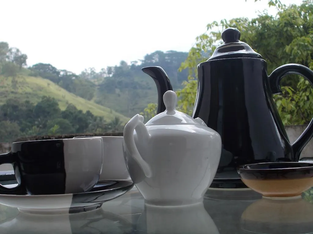 Sri Kandyan Bungalow Alojamento de Acomodação e Pequeno-almoço Kandy