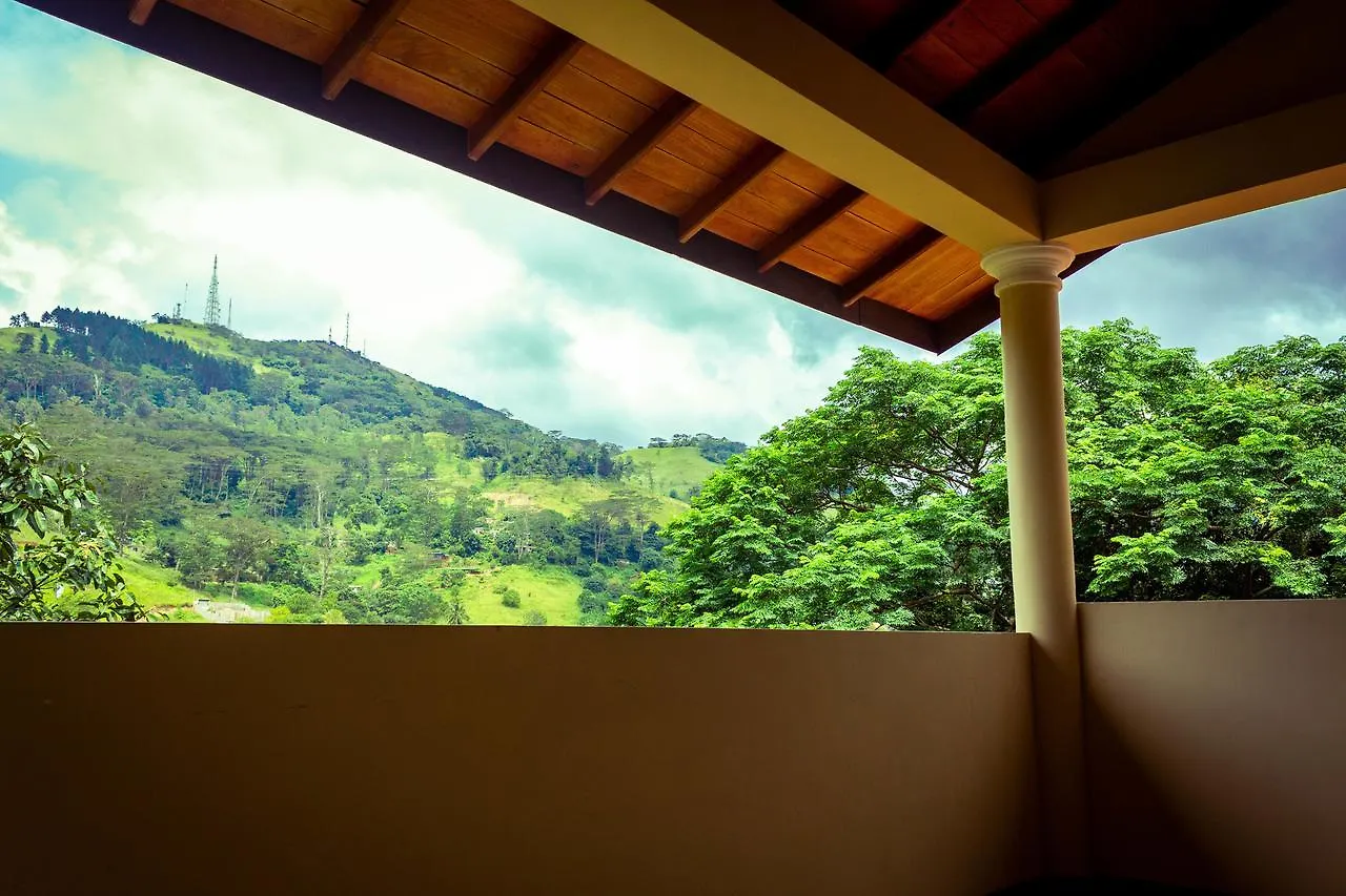 Alojamento de Acomodação e Pequeno-almoço Sri Kandyan Bungalow