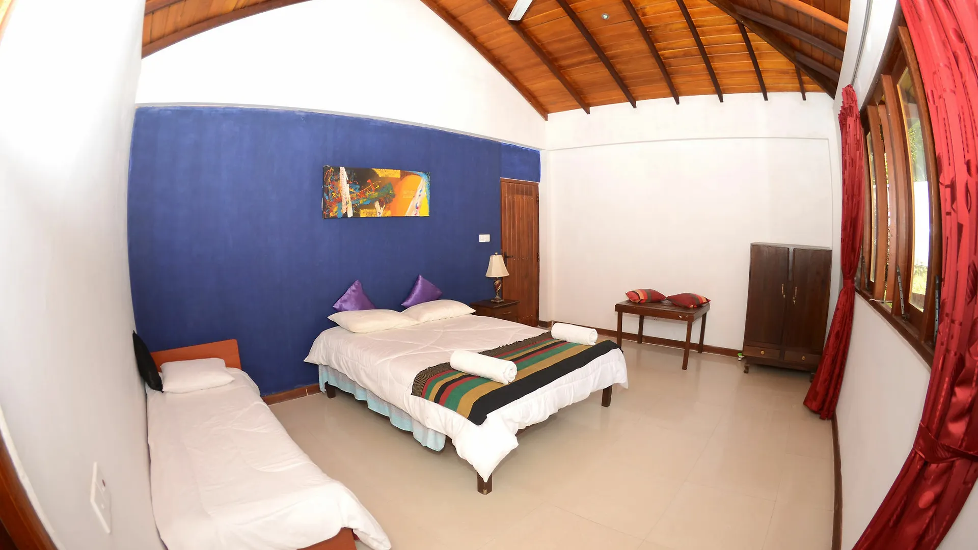 Sri Kandyan Bungalow 2*, Kandy