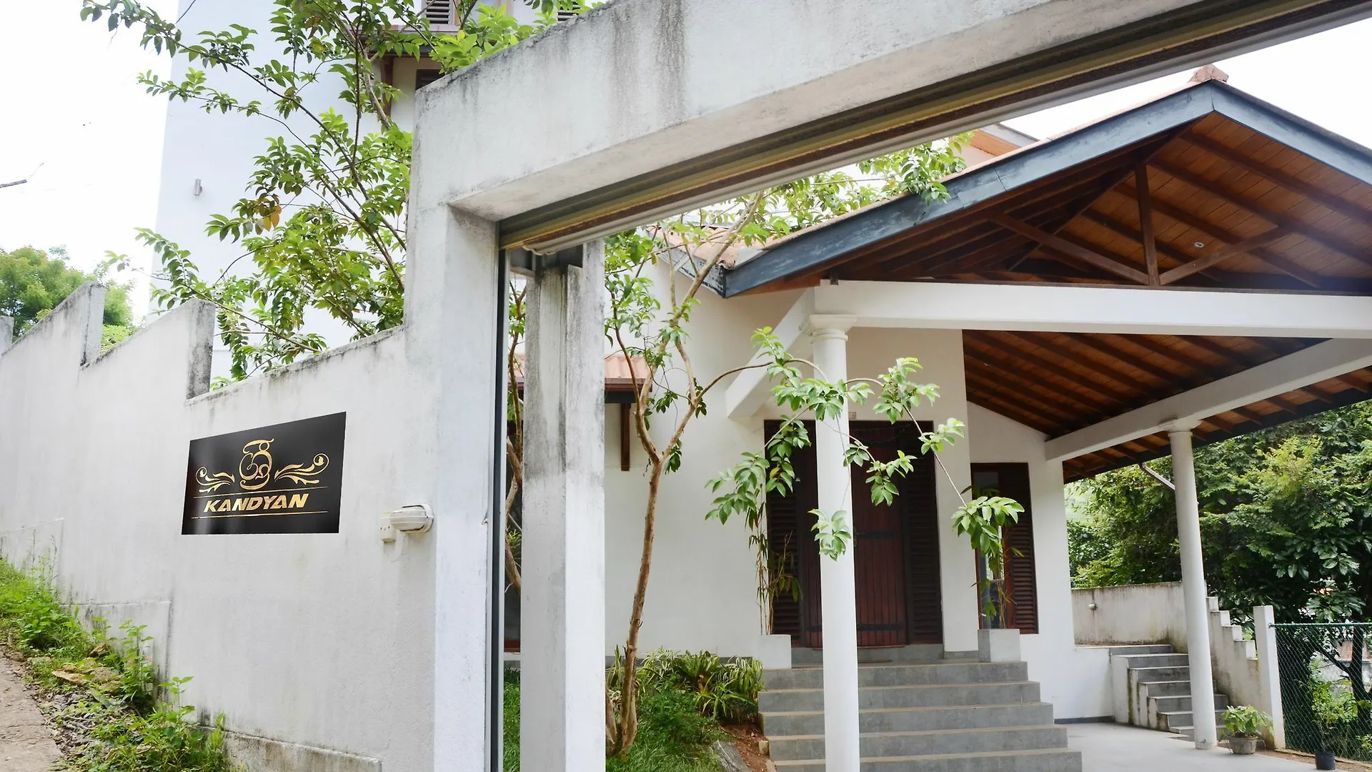 Sri Kandyan Bungalow Kandy