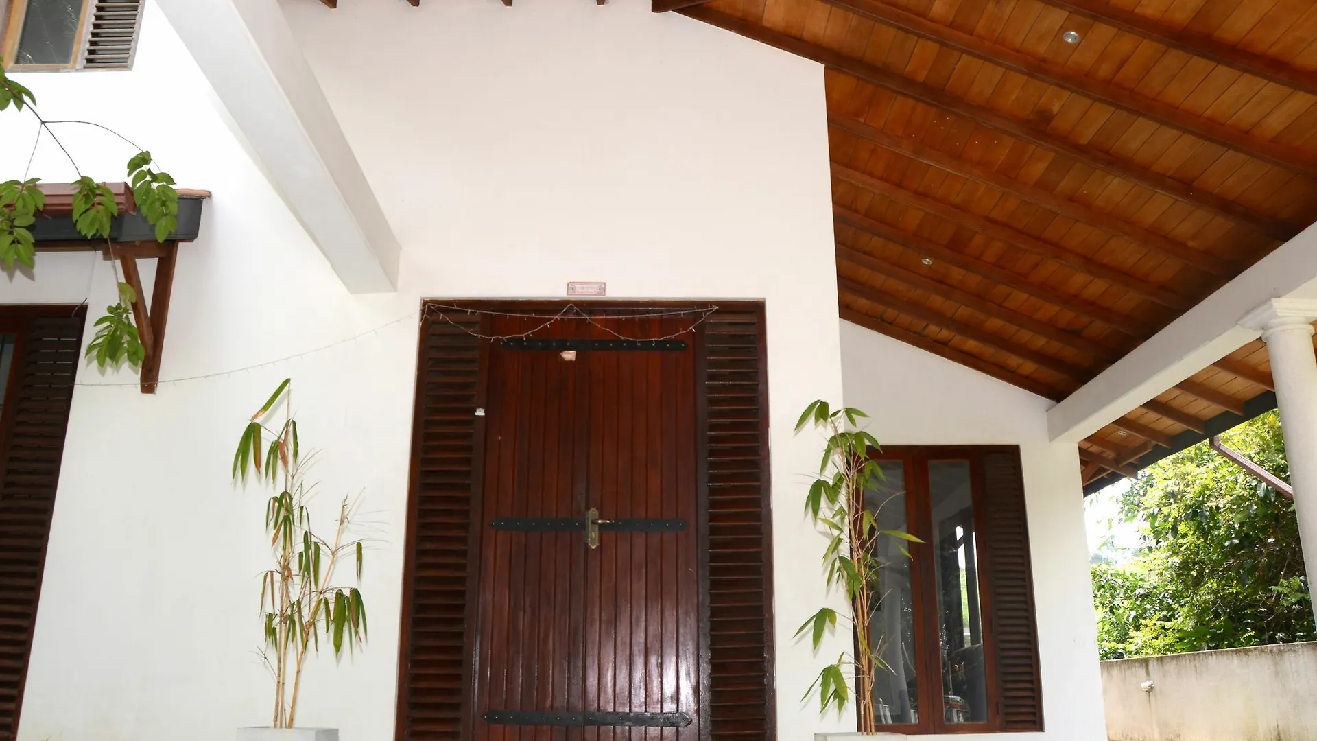 Sri Kandyan Bungalow 2*, Kandy